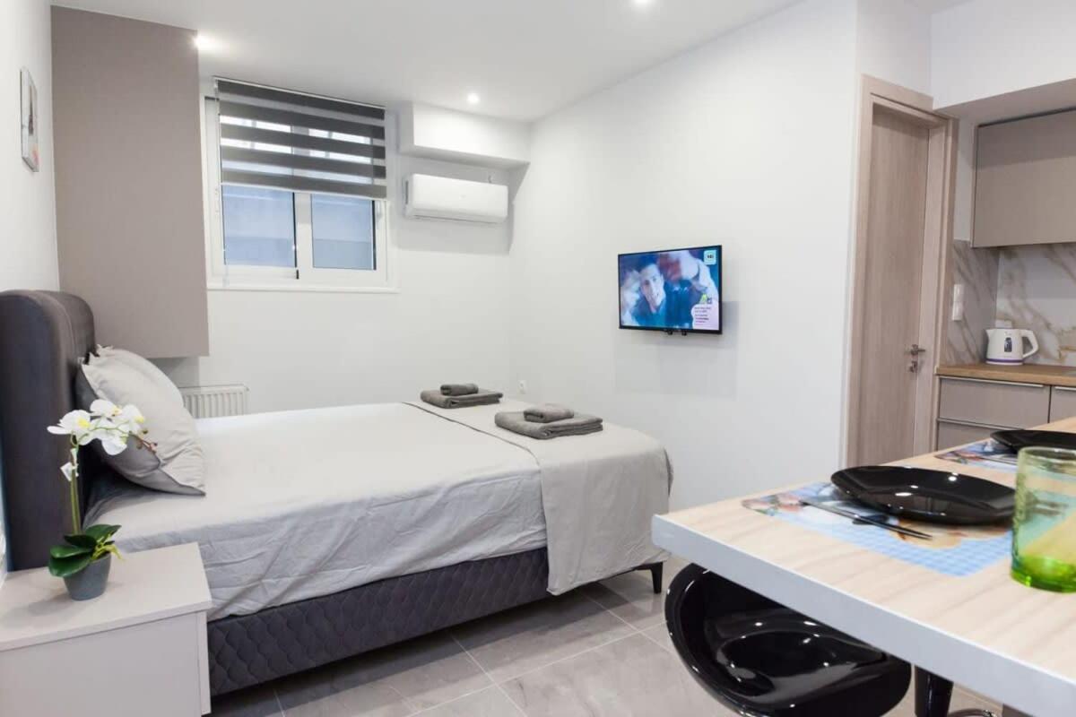 아테네 Brand New Urban Getaway Next To Megaro Mousikis 아파트 외부 사진
